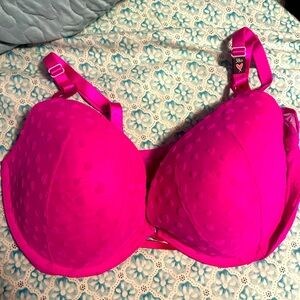 Victoria’s Secret bra 38D